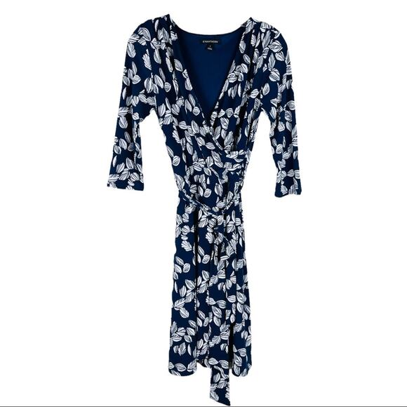 41 Hawthorn Dresses & Skirts - 41 Hawthorn blue white tropical leaf stretchy faux wrap tie midi dress small
